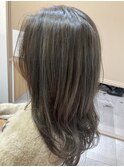ゆる巻き髪スタイル×ミディアム