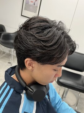 ラヴィズムバイフィフス(LUVISM by fifth) ニュアンスパーマフェザーパーマ毛流れ新潟メンズパーマ