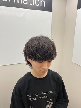 アウラ(AURA) ツイストパーマ　波巻きパーマ　メンズパーマ　パーマ