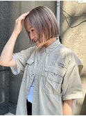 ボブ、中明度ブリーチカラー、グレージュ