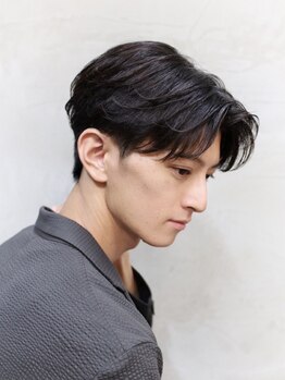 ルーツ(ROOTS)の写真/【2０時３０分まで営業】ショートが得意なスタリストが在籍。ON &OFFもキマるスタイルをご提案！