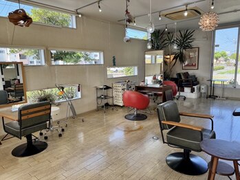 スカ(SKA)の写真/【八代/駐車場完備】美容師歴10年以上のスタイリストのみ在籍!再現性の高いスタイルをご提供します◇