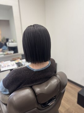 グレージュ×タッセルボブ