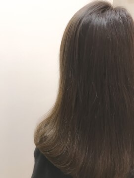 パティオンツー(PATIONN2) 大人お洒落ヘアースモーキーアッシュ ストカールでふんわり