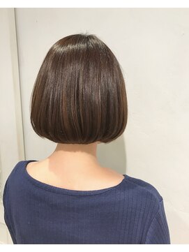 ヴァンクシー バイ ルナ(VANKCY by Luna) 【neolive plus 向ヶ丘遊園】#ボブ#ひし形シルエット#グレージュ