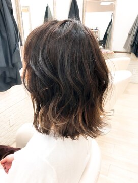 ジア ヘアーアンドネイル ミディアム