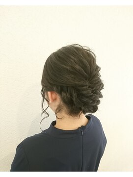 リアム ヘアアンドメイク(liam hair and make) まとめアレンジ