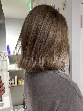 リバレッジ 白金(Leverage) 柔らかミルクティーベージュ外ハネボブ  【白金/目黒】担当 濱口