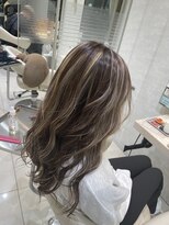 ケンジ 洋光台(KENJE)&nbsp;ベージュ系コントラストハイライトカラー