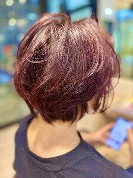 ケアズ(CARES) REDショートボブ