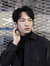 センターパート×ニュアンスパーマ【横浜/横浜駅/メンズパーマ/ニュアンスパーマ/メンズカット】