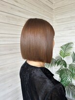 シアン(CyAN) やわらかベージュパツっとボブ