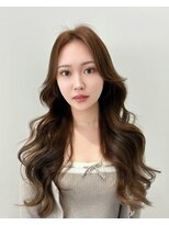 ラクシア(LucxiA)&nbsp;韓国ヘア/レイヤーカット/顔周り/くびれ巻き