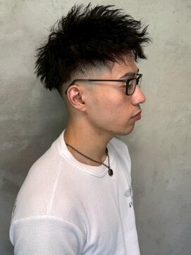 ディスイズバーバーサード(THIS IS BARBER 3rd) ツイストパーマ スキンフェード メンズパーマ アップバング