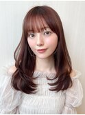 20代に人気！顔周りの後れ毛がかわいいシャギーレイヤーロング