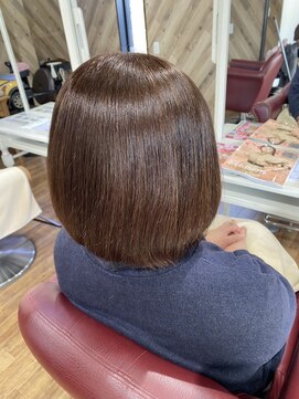 ルネッサンスヘアー ラファエロ(RAFFAELLO) ベージュブラウン　艶々グレーカラー　Rトリートメント艶カラー