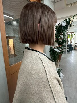 リアン(Lien) 透明感カラー/チョコレートブラウン/切りっぱなしボブ