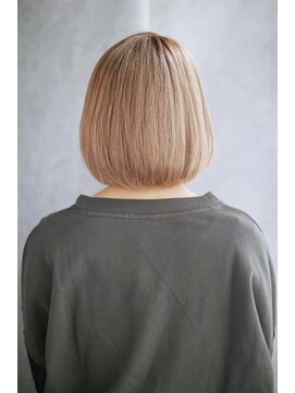 ヴィチーノプラスエヌ(VICINO+n) 20代30代40代　ハイトーンつやつやボブ【瀬田】