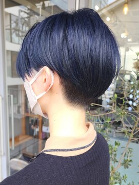 シャロン(SHARON) 【SHARON原宿】ネイビーブルー×束感ショート