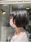 切りっぱなしショートボブ