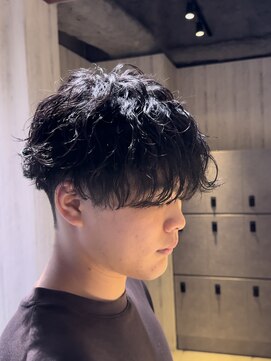 アクシー ヘアーアンドメイク(AXY HAIR&MAKE) 刈り上げマッシュツイストスパイラルアッシュブラック眉毛新宿