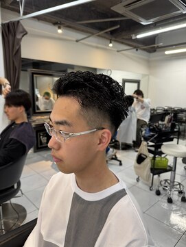 アイズ 海老名(AIZU) 極道パーマ　短髪パーマ　フェードカット　ピンパーマ　海老名