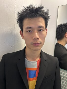 【心斎橋hen】スパイキーショート