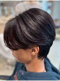 フェザーショートセンターパート束感刈り上げツーブロック縮毛