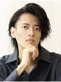 黒髪ミディアムウルフ波巻きラフカールパーマ