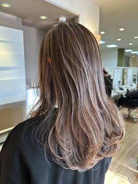 ルシード スタイル レクラ 栄生店(L'UCIDO STYLE L'eclat) ベース明るめコントラストハイライト