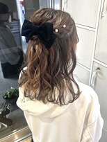 リアン 綱島(Lien) ハーフアップ/ヘアアレンジ/波巻き/お呼ばれヘアセット