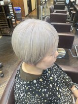 ジャンマンガファナン(Diamma nga fanann)&nbsp;ブリーチで作る白髪活かしカラー