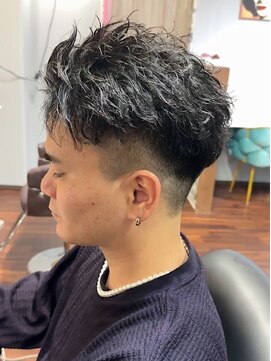 リ メイロ(Re.Meiro) スパイキーショート【メンズ/パーマ/眉毛/沖縄市/美里】