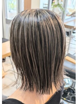 ムーク 海老名(MUUK) 地毛活かしハイライト