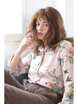 ブルーム コスタ(Blume COSTA) BlumeCOSTA 人気のニュアンスカールのミディアムスタイル