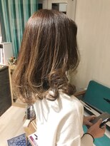 ファミリア ヘアーワークス(FAMILIA HAIR WORKS)&nbsp;ふんわりミディ