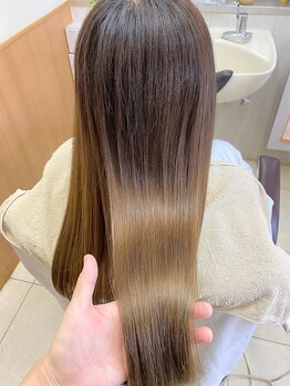 バディー ヘアー(Buddy Hair)の写真/《フォルムメイク導入店》ツヤッツヤな仕上がりと柔らかい質感が虜になる♪クセや広がりを抑えて髪質改善☆