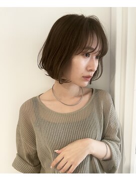 ソファ(sofa) 前下がりボブ×透明感ベージュ