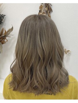 ドロップ シアーベージュカラー