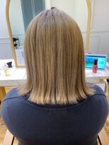 アプリバイリアン 浦和2号店(appri by Rien)&nbsp;ベージュカラー/くびれヘア/切りっぱなしボブ/メルティカラー