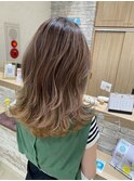 レイヤーカット×ハイライトカラー
