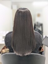 イレス 札幌駅前(IRESU)&nbsp;ミディアムヘア/斜めバング/グレージュカラー/シルキーベージュ