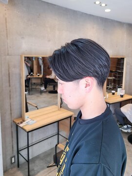 ヒート トウキョウ 目黒店(HEAT TOKYO) センターパートマッシュ波巻きダウンパーマメンズ目黒