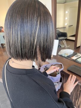 アフェクテュー 志度店(affectueux) 20代30代40代切りっぱなしボブ