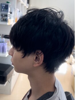 ジーノ(ZINO)の写真/【男性スタイリスト在籍】髪質や骨格を見極めてカットしていくので、お仕事もプライベートもおしゃれに★