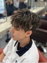 キングオブヘア バイ ノイズ 梅田茶屋町店(KING of hair by NOISM)&nbsp;マッシュスパイラルパーママッシュウルフメンズ髪型センター分け