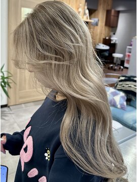 リノショアーズ 元町店(RINOSHORES) 20代30代ダブルカラーブリーチ立体感グラデーション透明感