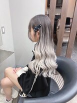 エミーバイモアムー(Emmie byMoremuu)&nbsp;［南越谷YU-TA］エクステ×ホワイトグラデーション