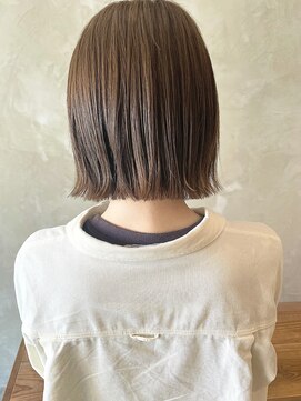 アンドアイ(i) 切りっぱなしボブ