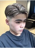七三　センターパート　フェード　ツーブロック　刈り上げ